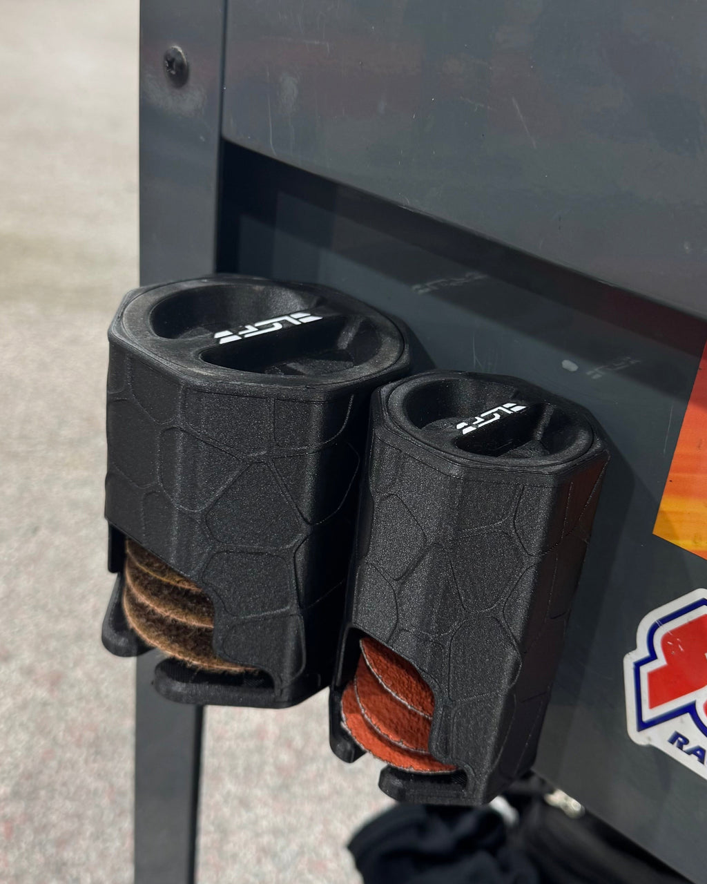 Magnetic Roloc Abrasive Dispenser